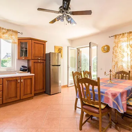 Holiday home Robertino - Prc164 By Interhome *
