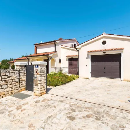 Robertino - Prc164 By Interhome Tar-Vabriga